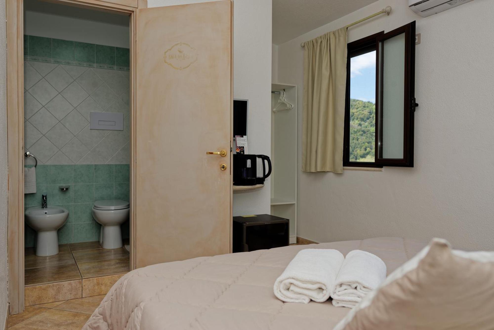 B&B Tiscali Доргали Екстериор снимка