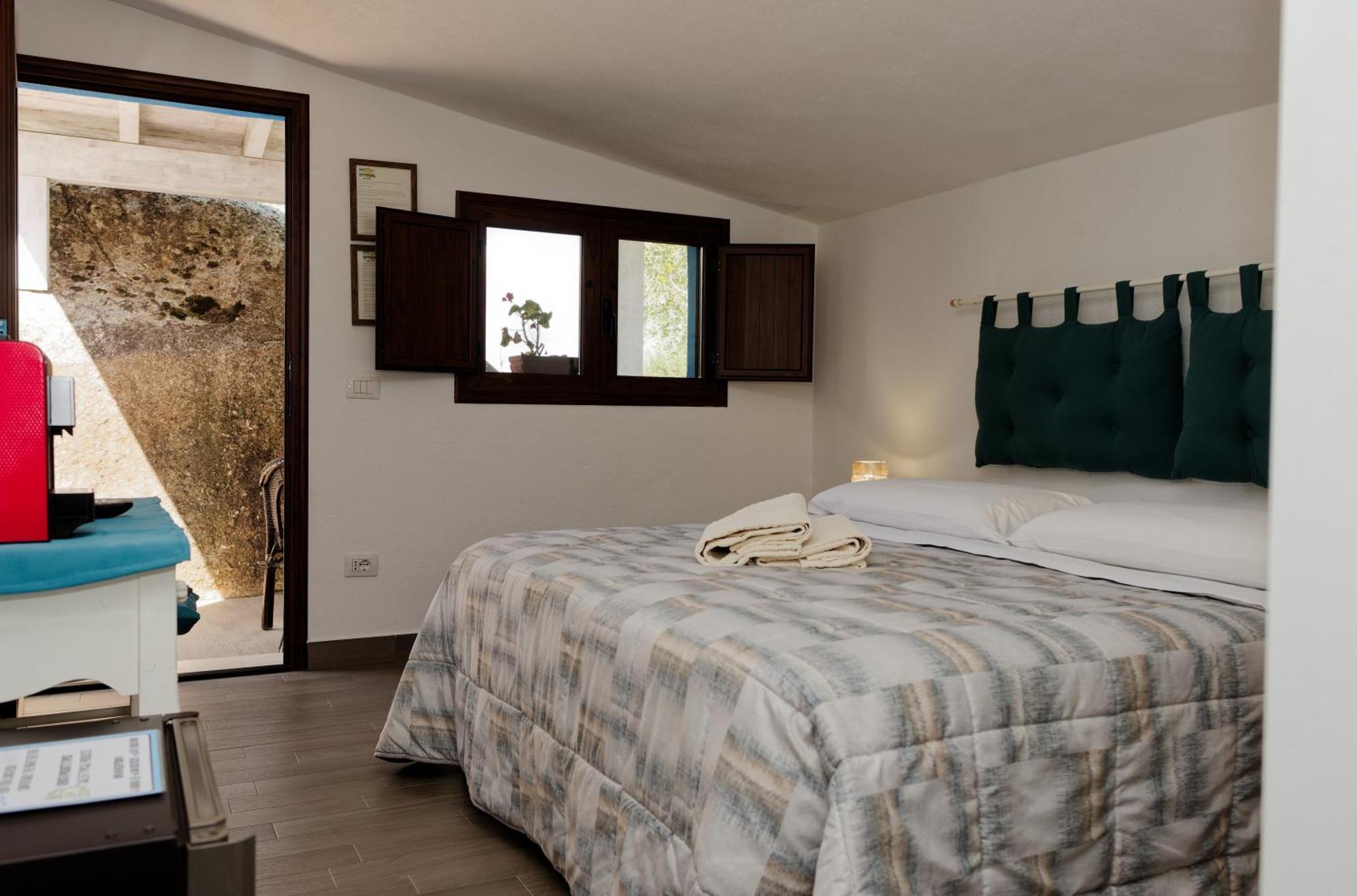 B&B Tiscali Доргали Екстериор снимка